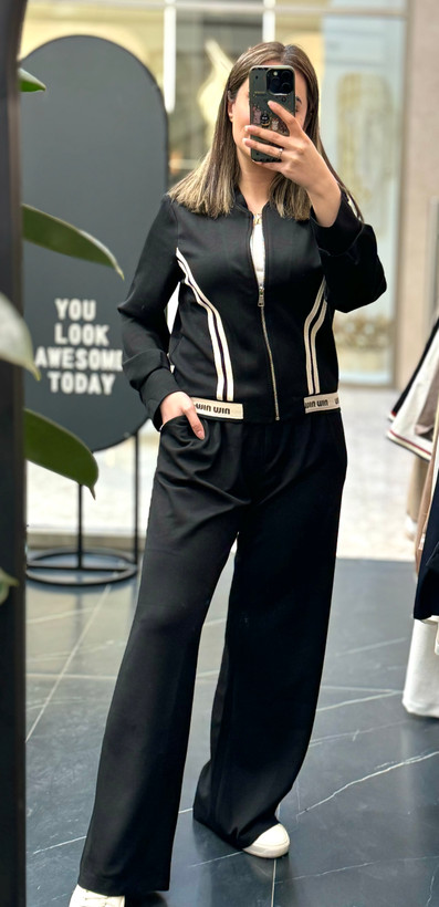 ست زنانه اویشو میومیو دارای سایزبندی مناسب روزمره